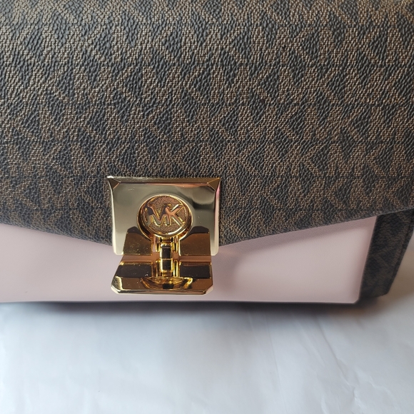 Michael Kors cross body bag - Picture 7 of 16